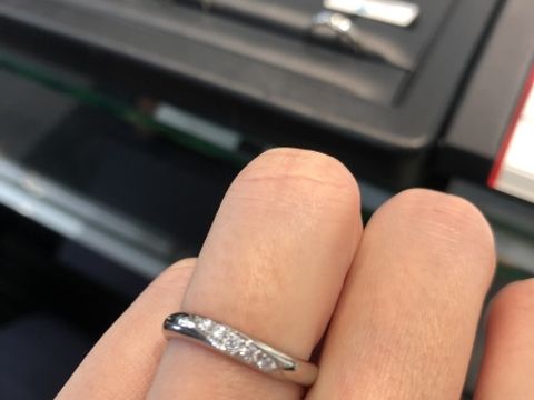 【ラザール ダイヤモンド(LAZARE DIAMOND)の口コミ】 華奢な指輪ではなく、太めの指輪を希望しており、そのラインナップが多か…