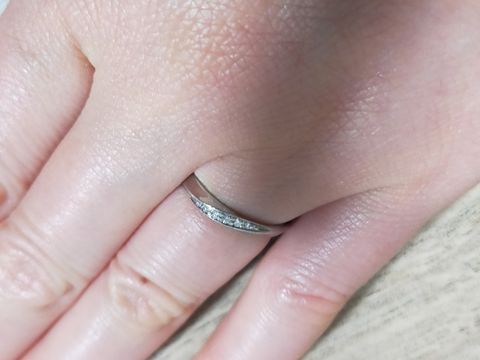 【4℃ BRIDAL(ヨンドシーブライダル)の口コミ】 気軽につけられる指輪がよくて、このタイプのものにしました。やはり日常…