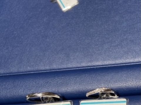 【銀座ダイヤモンドシライシの口コミ】 ダイヤモンドが綺麗に並べられており、輝きも綺麗でした。指に馴染む感じ…