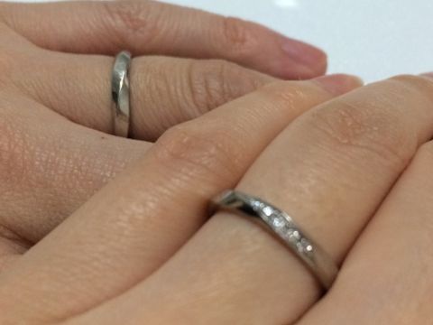 【アイプリモ(I-PRIMO)の口コミ】 ウェーブのマリッジリングに、重ね付けもできるデザインで探していて、ス…