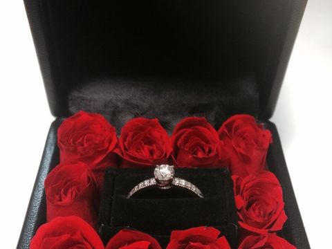 【エクセルコダイヤモンド(EXELCO DIAMOND)の口コミ】 彼が、プロポーズの時にこちらのダイヤモンドのみをケースに入れてくれま…