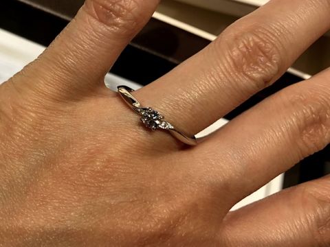 【俄(にわか)の口コミ】 和風なデザインの指輪が多いイメージでした。名前もザ・日本っていう感じ…