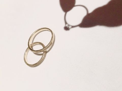 【アイプリモ(I-PRIMO)の口コミ】 シルバーよりゴールド系で少し変わったデザインのものを探していた際に、…