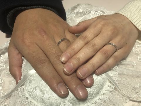 【TRECENTI(トレセンテ)の口コミ】 最初に指輪のつけ心地を体感させてもらえました。
指輪の内側にまでこだわ…