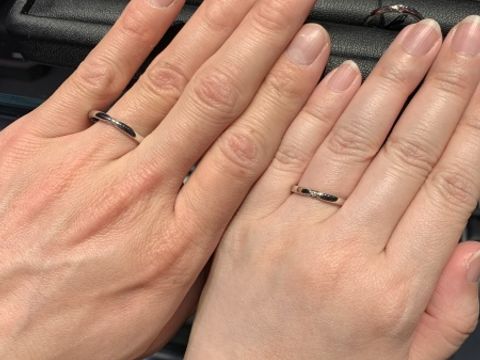 【エクセルコダイヤモンド(EXELCO DIAMOND)の口コミ】 正面からみた時のデザインがリボンのようにも見えて、上品だけでなく可愛…