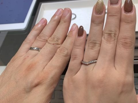 【アイプリモ(I-PRIMO)の口コミ】 ハーフエタニティには珍しい、曲線を描くデザインに魅力を感じました。V字…