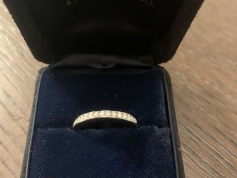 【ティファニー(Tiffany & Co.)の口コミ】 憧れのティファニーでダイヤモンドが入っている結婚指輪が欲しかったので…