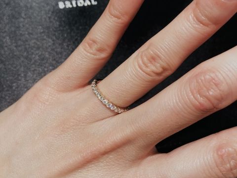 【TASAKI(タサキ)の口コミ】 エタニティリングに憧れがあり、結婚指輪に合うものを試着させていただき…