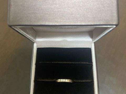 【アイプリモ(I-PRIMO)の口コミ】 何店舗かにていろいろ試着した結果いつもつけやすいシンプルな指輪が良い…