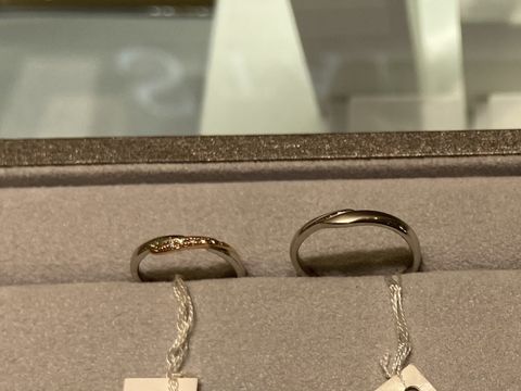 【STAR JEWELRY(スタージュエリー)の口コミ】 プラチナのみのもの、ピンクゴールドとプラチナの組み合わせのものと、種…