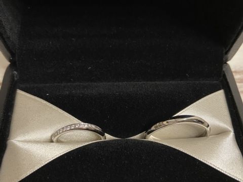 【エクセルコダイヤモンド(EXELCO DIAMOND)の口コミ】 かなりストレート寄りのS字です。ダイヤが長めに入っていてすごく綺麗で、…