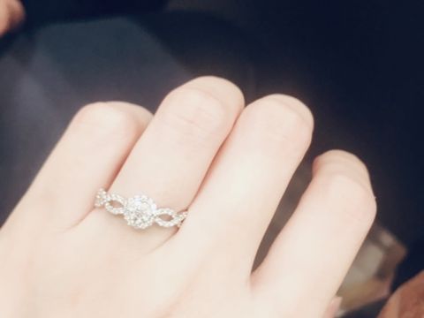 【ヴァンドーム青山(VENDOME AOYAMA)の口コミ】 もともとは別のデザイン希望していましたが、
ポスターのモデルさんが着用…