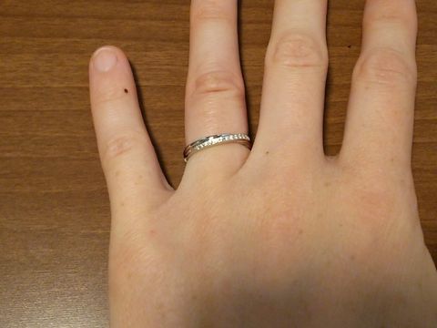 【銀座ダイヤモンドシライシの口コミ】 こども関係の仕事なので、可愛くてでも仕事に支障のないリングを探してい…