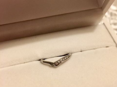 【Jusail(ジュセール)の口コミ】 セットリングか、重ね付けのできるハーフエタニティのデザインを探してい…