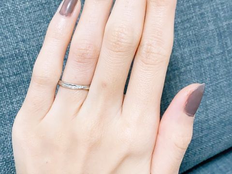 【銀座ダイヤモンドシライシの口コミ】 婚約指輪と同じデザインということで、お店の方からご提案いただき一目惚…