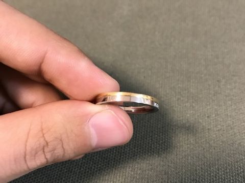 【GALA JEWELRY(ガラジュエリー)の口コミ】 職業柄、石のついた指輪を付けることができないので、結婚指輪と合わせて…