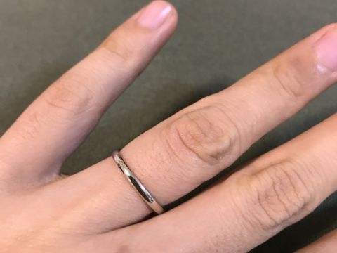 【GALA JEWELRY(ガラジュエリー)の口コミ】 彼の要望で、細身の、付けていることが気にならない細さのものを。すっき…