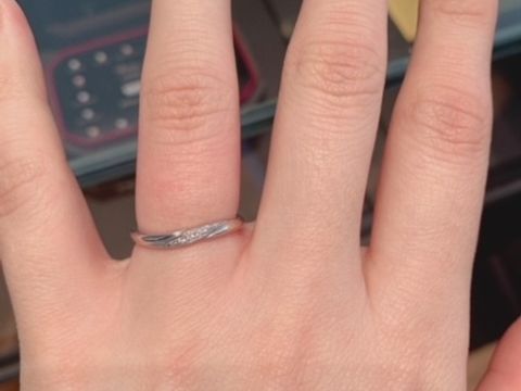 【銀座ダイヤモンドシライシの口コミ】 キラキラが好きだけど、仕事上キラキラしすぎるのはダメとスタッフさんに…