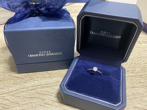 【銀座ダイヤモンドシライシの口コミ】 元々アクセサリー類をつけないので、とにかくシンプルなものが良かったで…