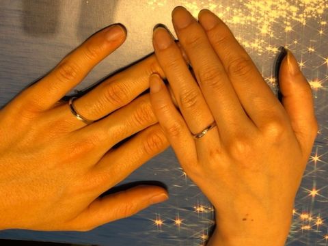 【銀座ダイヤモンドシライシの口コミ】 三店舗試着をしましたが、女性用の指輪はさほど違いを感じることがなかっ…