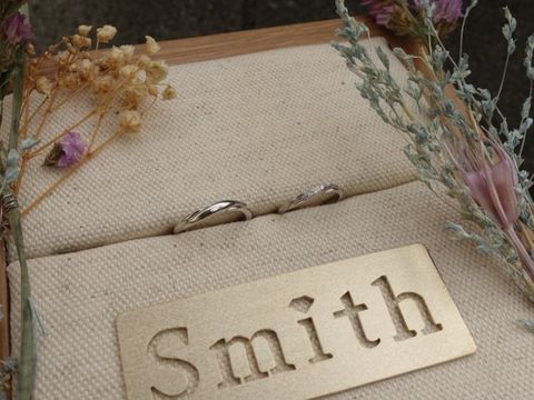 【Smith(工房スミス)の口コミ】 指輪のデザインは元々ストレートの指輪も可愛かったのですが、試着した時…