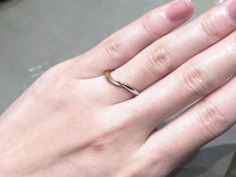 【アイプリモ(I-PRIMO)の口コミ】 指輪のデザインがゴールドとプラチナがあるとゆうところに惹かれました。…