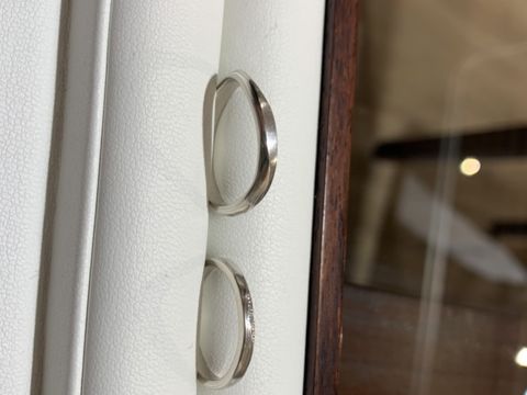 【杢目金屋(もくめがねや)の口コミ】 指輪のデザインが木目調になっており、他のブランドにはないデザインだと…