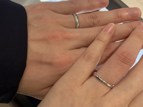 【MIKIMOTO(ミキモト)の口コミ】 シンプルですが、デザインがあるものがいいと思ったのでミル打ちを試着し…