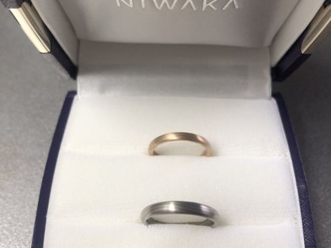 【俄(にわか)の口コミ】 シンプルなデザインの指輪を探していましたが、ストレートタイプでダイヤ…