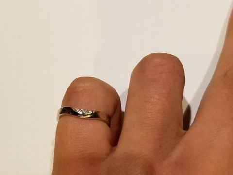 【杢目金屋(もくめがねや)の口コミ】 木目調の指輪が初めて見るデザインの指輪であったので、他人と被らないデ…