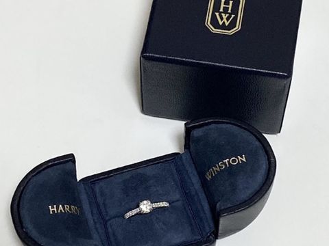 【ハリー・ウィンストン(Harry Winston)の口コミ】 「ブリリアント・ラブ」という名前がついているデザインにしました。王道…