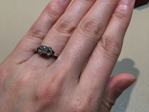 【カルティエ(Cartier)の口コミ】 デザインが素晴らしいです。
特徴的なダイヤを強調するようなデザインのた…