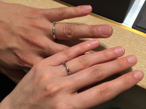 【ティファニー(Tiffany & Co.)の口コミ】 ダイヤモンドのないタイプのティファニーハーモニーです。
ダイヤモンドが…