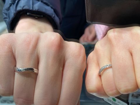 【ラザール ダイヤモンド(LAZARE DIAMOND)の口コミ】 ダイヤモンドの輝きが他のどのブランドよりも輝いて見えました。
着用時、…