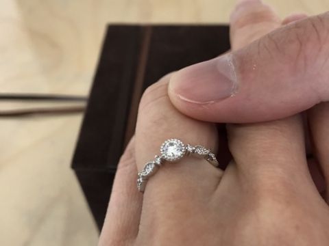 【PAVEO CHOCOLAT(パヴェオショコラ)の口コミ】 色々と綺麗なものがあって決めきれませんでしたが、店員さんが親身に説明…