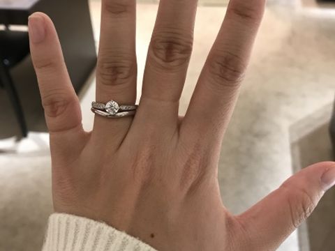 【俄(にわか)の口コミ】 昔から気になっていたブランドだったので、お店に見学へいきました。
リン…