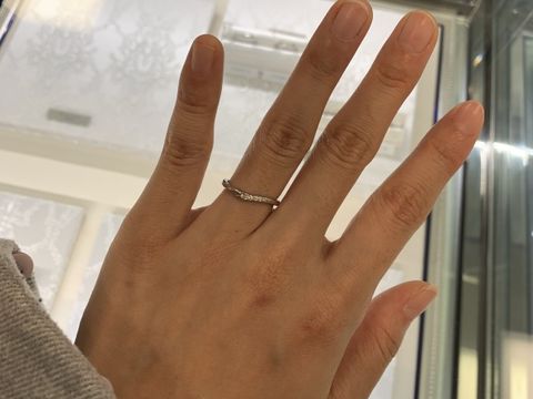 【ヴァンドーム青山(VENDOME AOYAMA)の口コミ】 他にはなかなかないデザインだそうで、とても気に入りました。細い指輪の…