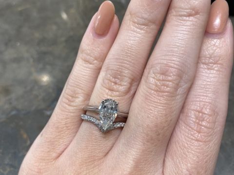 【ティファニー(Tiffany & Co.)の口コミ】 ファンシーシェイプ、ペアシェイプはカラット以上の大きさを感じるところ…