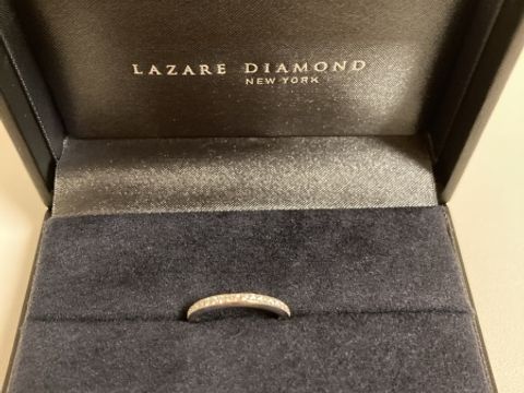 【ラザール ダイヤモンド(LAZARE DIAMOND)の口コミ】 
指輪の決め手は、デザインです。
そこまで値段は張らないけれど、ダイヤ…