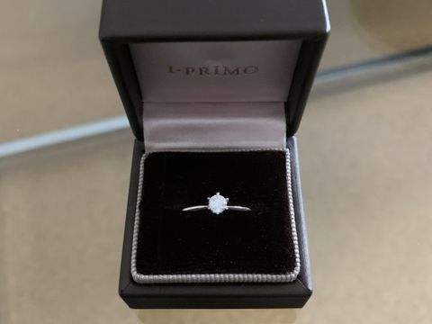 【アイプリモ(I-PRIMO)の口コミ】 デザインは後から2人でお店に選びに行って変更できるものでした。プロポー…