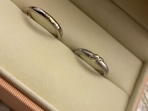 【ケイウノ ブライダル(K.UNO BRIDAL)の口コミ】 2人で20万ぐらいの物をお願いしたく、
担当の方と模索しながら女性は立体…