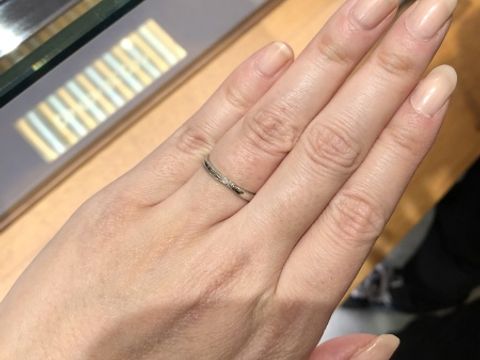 【Love Bond(ラブボンド)の口コミ】 Ribon という名前の通り、リボンがモチーフとなっているリングです。可愛…
