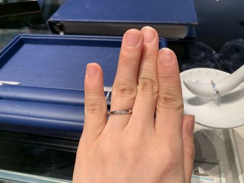 【銀座ダイヤモンドシライシの口コミ】 ダイヤモンドがさりげないながらもキラキラとした輝きがあり、繊細な感じ…