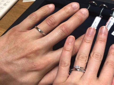 【BIJOUPIKO(ビジュピコ)の口コミ】 シンプルなダイヤモンドの横に小さなダイヤが入ったものです。このブラン…