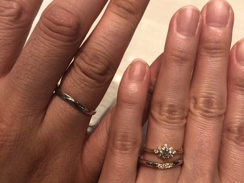 【BRIDGE(ブリッジ)の口コミ】 シルバーのリングにワンポイントで入っているゴールドがとても可愛かった…