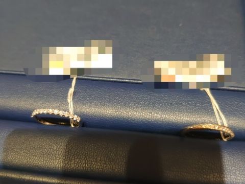 【銀座ダイヤモンドシライシの口コミ】 つけ心地とダイヤの輝き。
指に当たる感じがあまり好きじゃなく、ゴツくな…