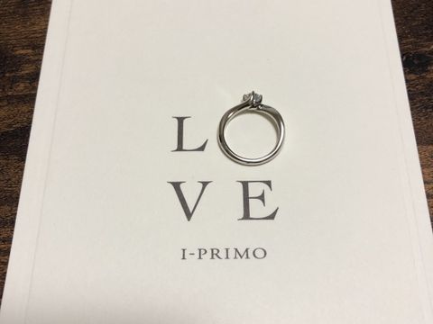 【アイプリモ(I-PRIMO)の口コミ】 リング部分が同じ太さ丸さのものと、丸くダイヤにかけて細くなるもの、リ…