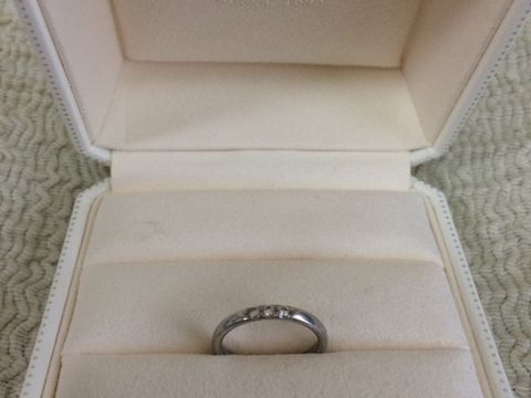 【MIKIMOTO(ミキモト)の口コミ】 当初はハーフエタニティのような全体にダイヤの入った指輪を考えていまし…