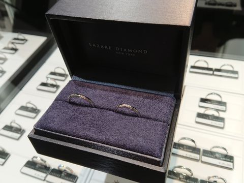 【ラザール ダイヤモンド(LAZARE DIAMOND)の口コミ】 【指輪のデザインについて】婚約指輪とセット付けができるようなデザイン…