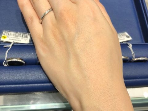 【銀座ダイヤモンドシライシの口コミ】 　自分に本当にぴったりなデザインがありました。他のお店を見ても、気に…